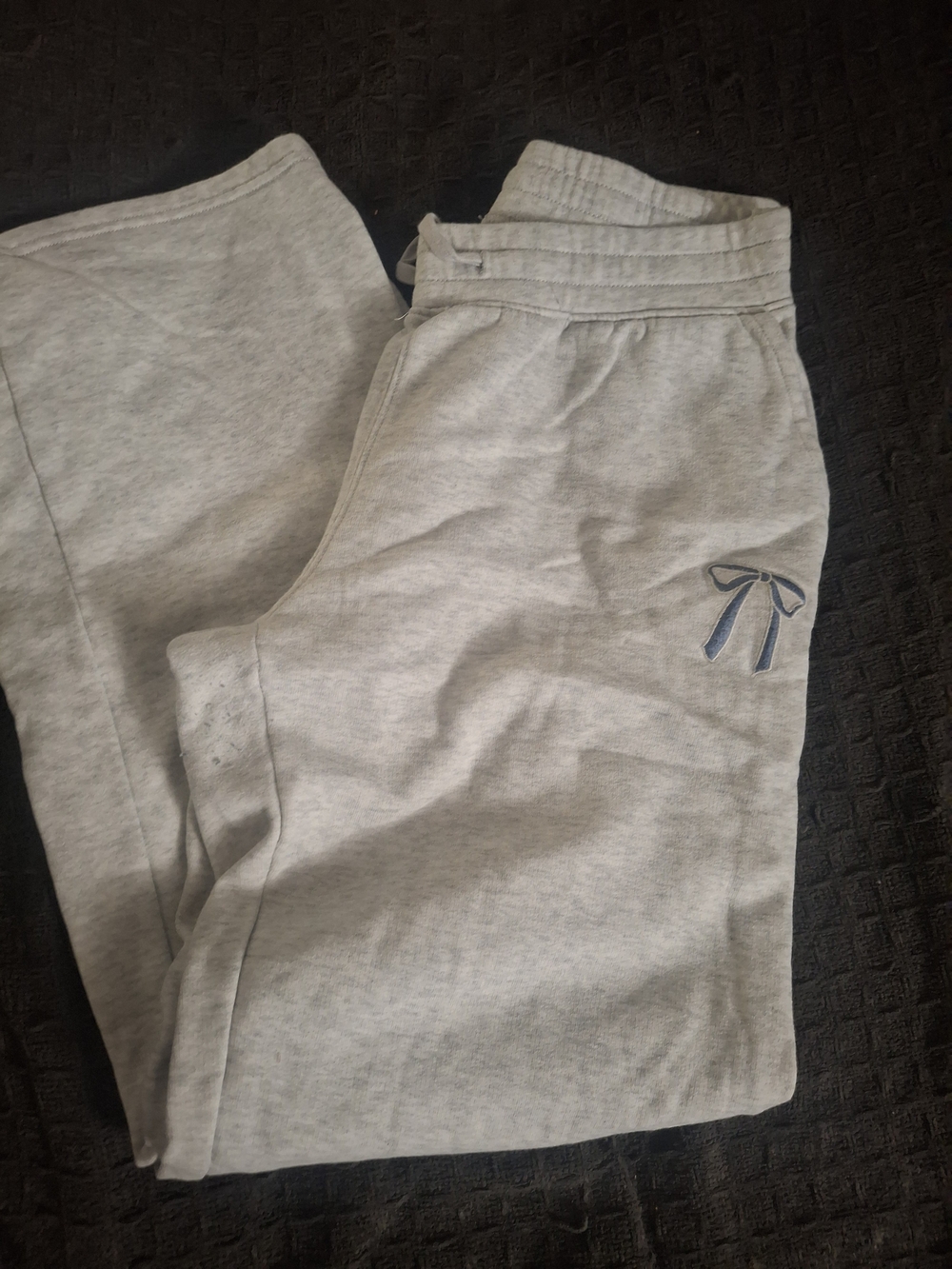 Hollister Heather Gray Wide-Leg Sweatpants with Navy Bow Accent